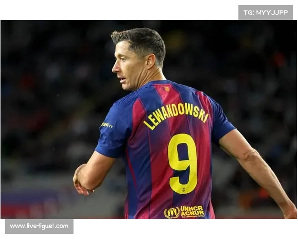 巴萨回归诺坎普首战，莱万开场4分钟闪击破门