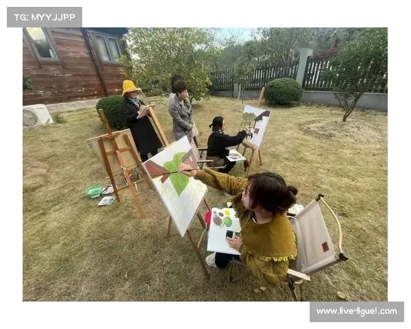 嘉兴大学禾漾艺术团赛场献演，文艺赋美为体育盛事增温